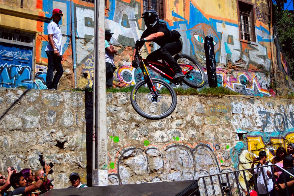 Downhill in Valparaiso